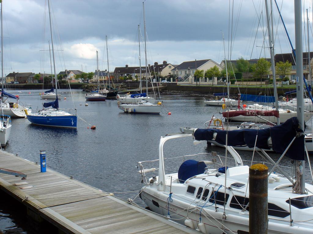 Bridge Hotel Arklow Buitenkant foto